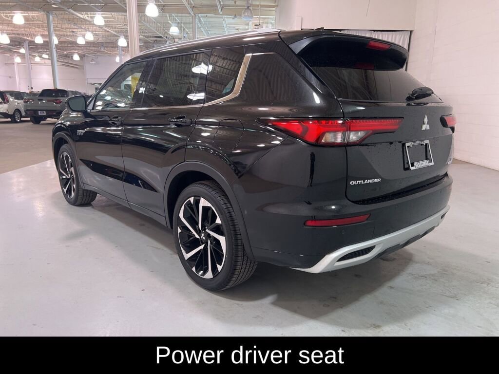 New 2025 Mitsubishi Outlander SEL image 5
