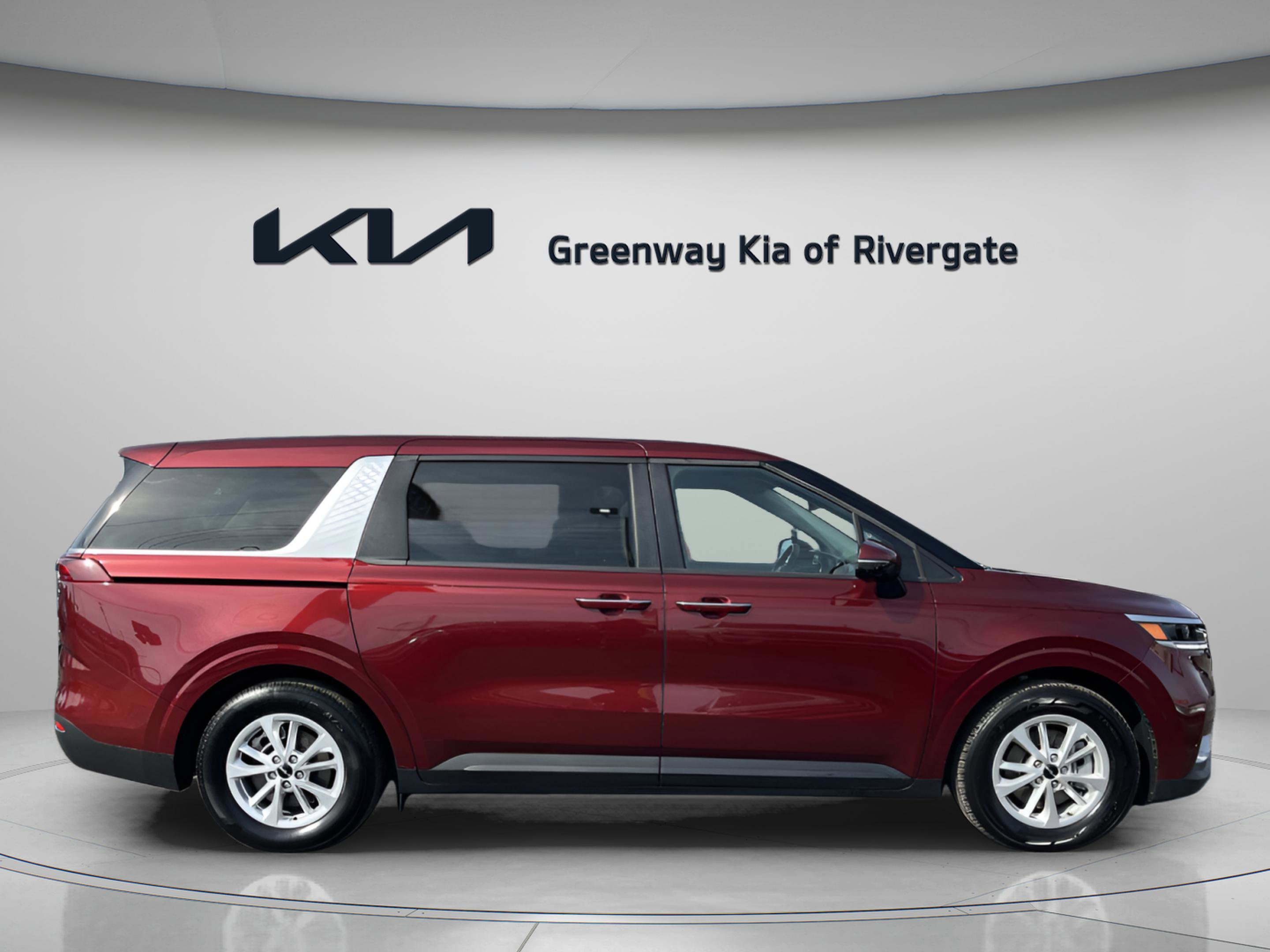 Used 2024 Kia Carnival LX image 7