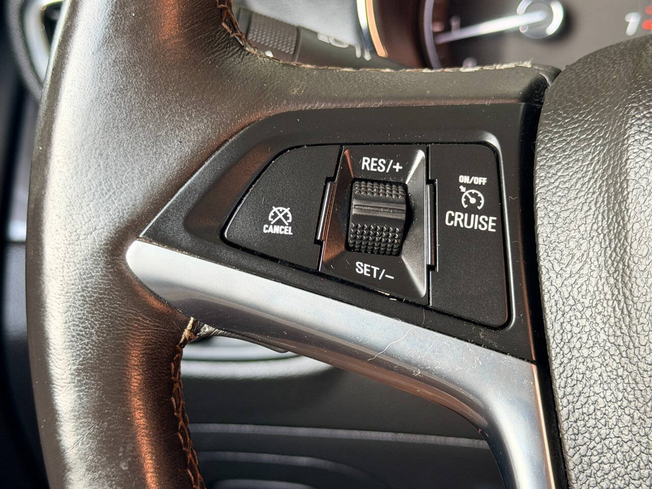 Used 2017 Buick Encore Essence FWD image 30