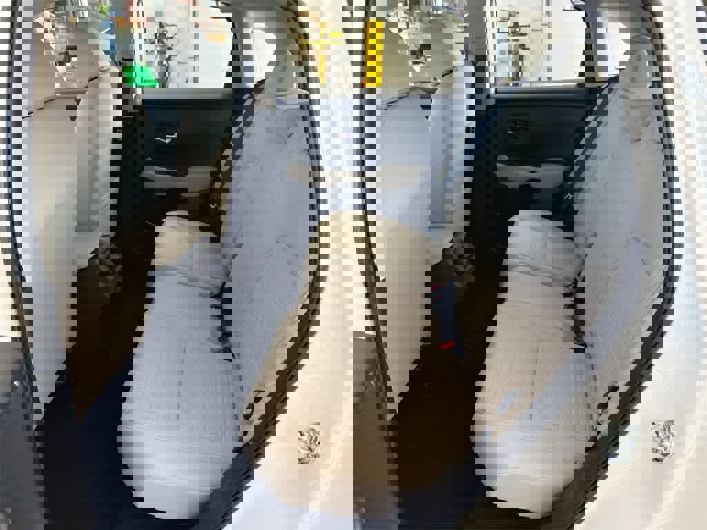 Certified 2025 Honda HR-V LX image 20