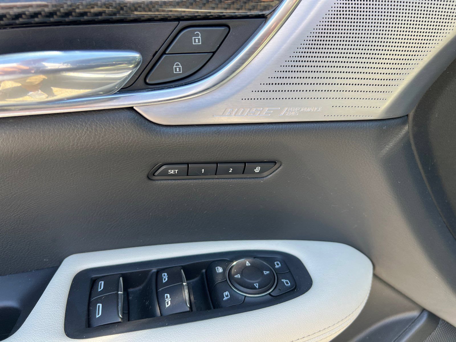 Used 2023 Cadillac XT6 Sport w/ Technology Package AWD/4WD image 12