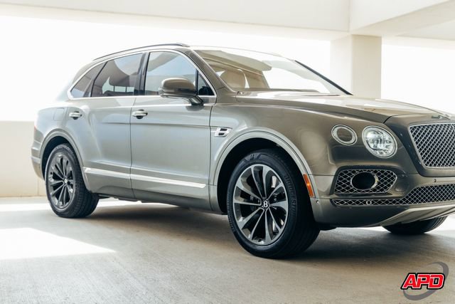 Used 2017 Bentley Bentayga image 58