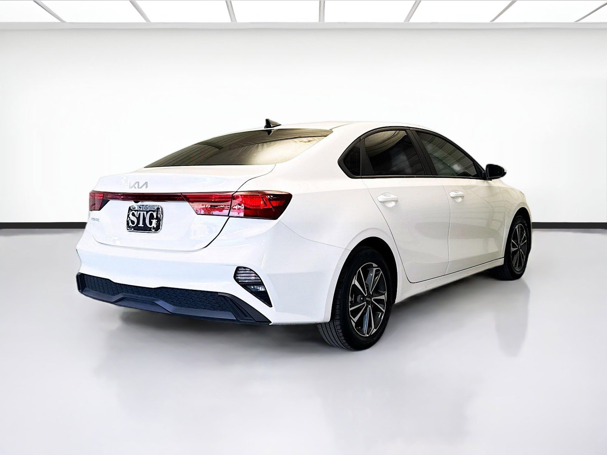 Used 2024 Kia Forte LXS image 4