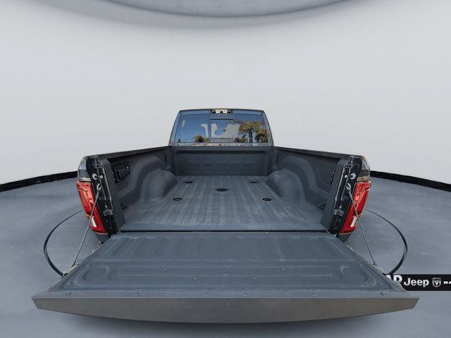 Used 2025 RAM 2500 Limited AWD/4WD image 7