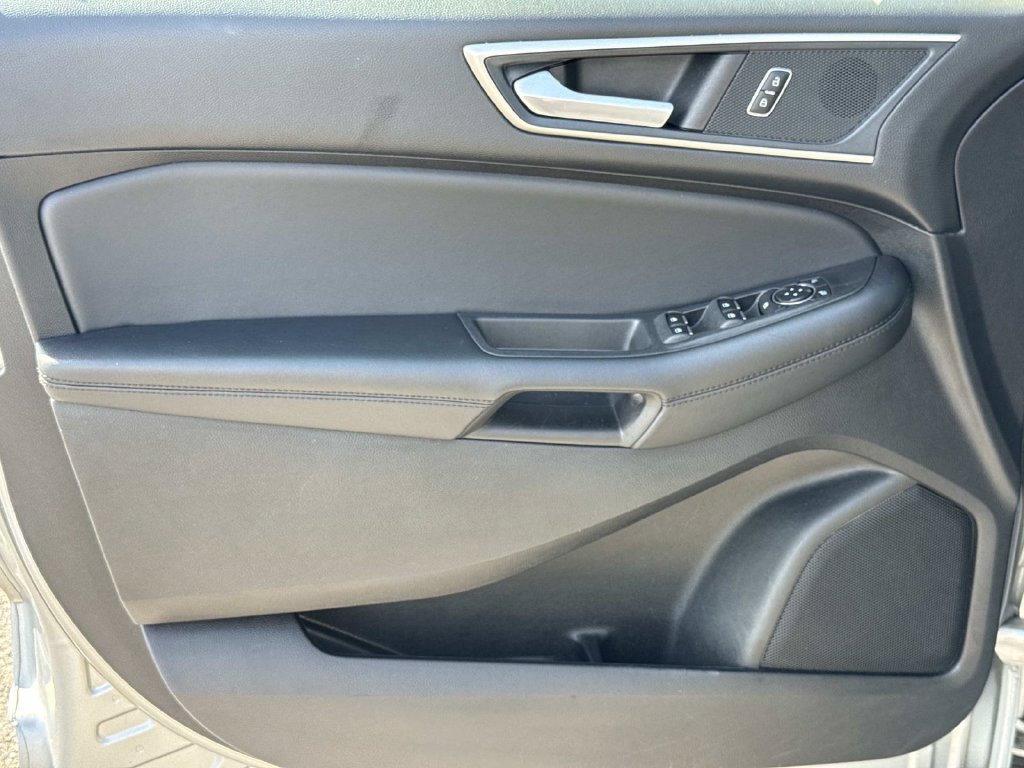 Used 2024 Ford Edge SEL AWD/4WD image 18