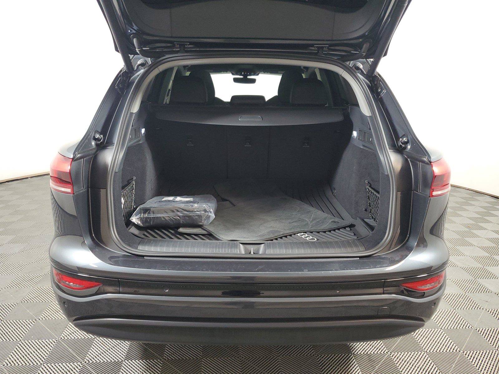 Certified 2025 Audi Q6 e-tron Premium Plus w/ Premium Plus AWD/4WD image 10