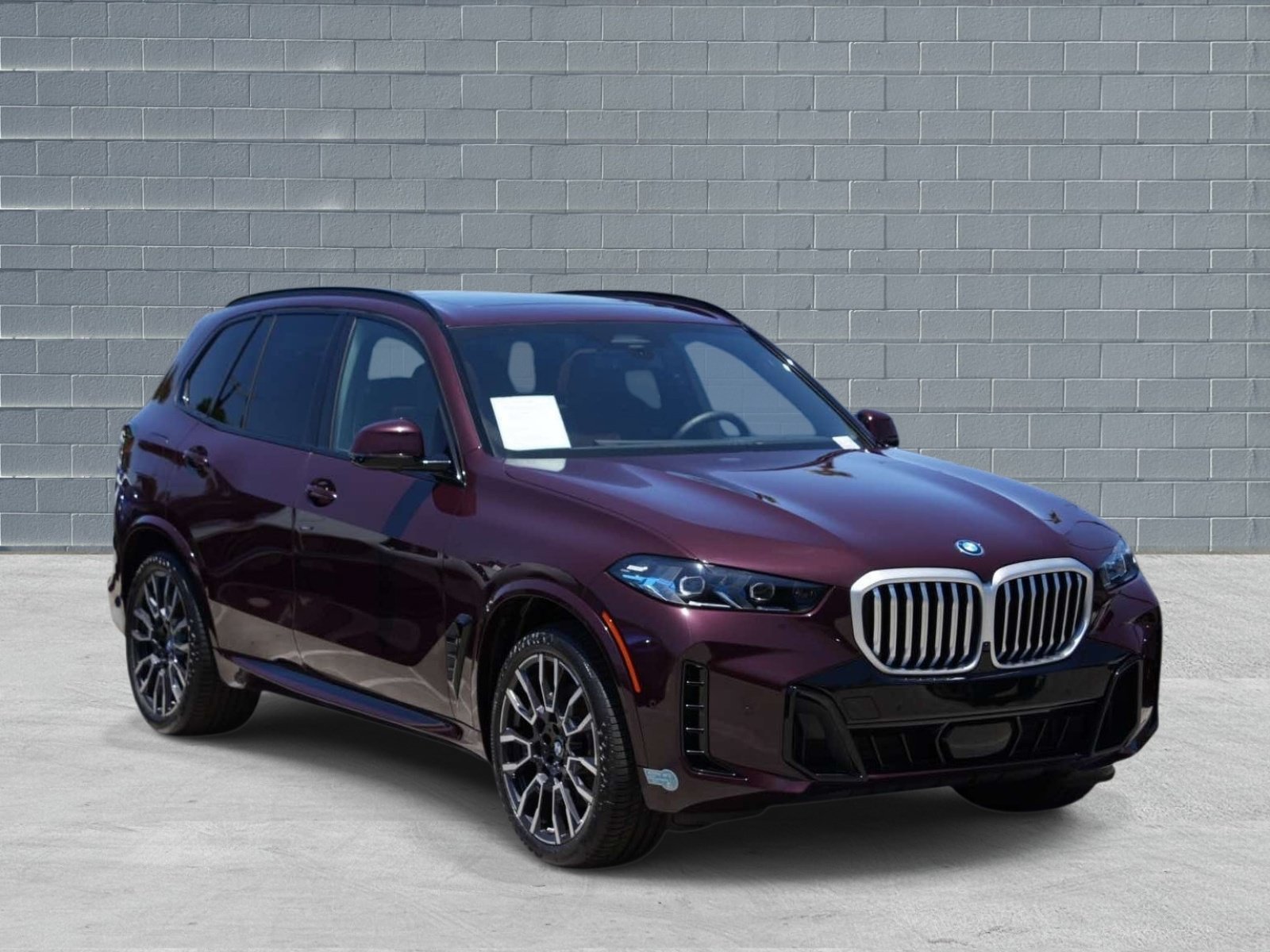 Certified 2024 BMW X5 xDrive50e w/ M Sport Package AWD/4WD image 1