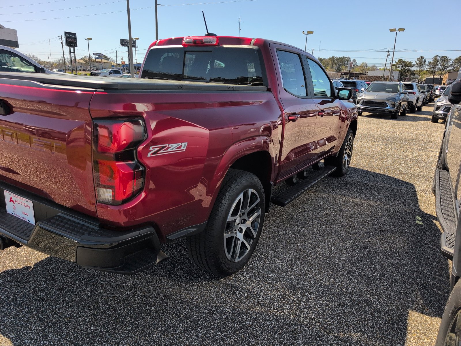 Used 2024 Chevrolet Colorado Z71 w/ Advanced Trailering Package AWD/4WD image 26
