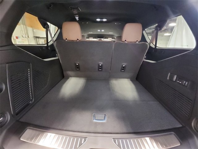 New 2026 Chevrolet Suburban High Country image 19
