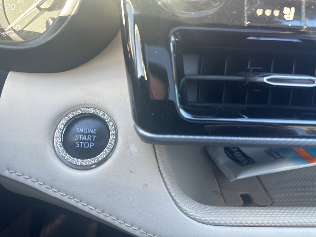 Used 2020 Toyota Highlander Platinum image 19