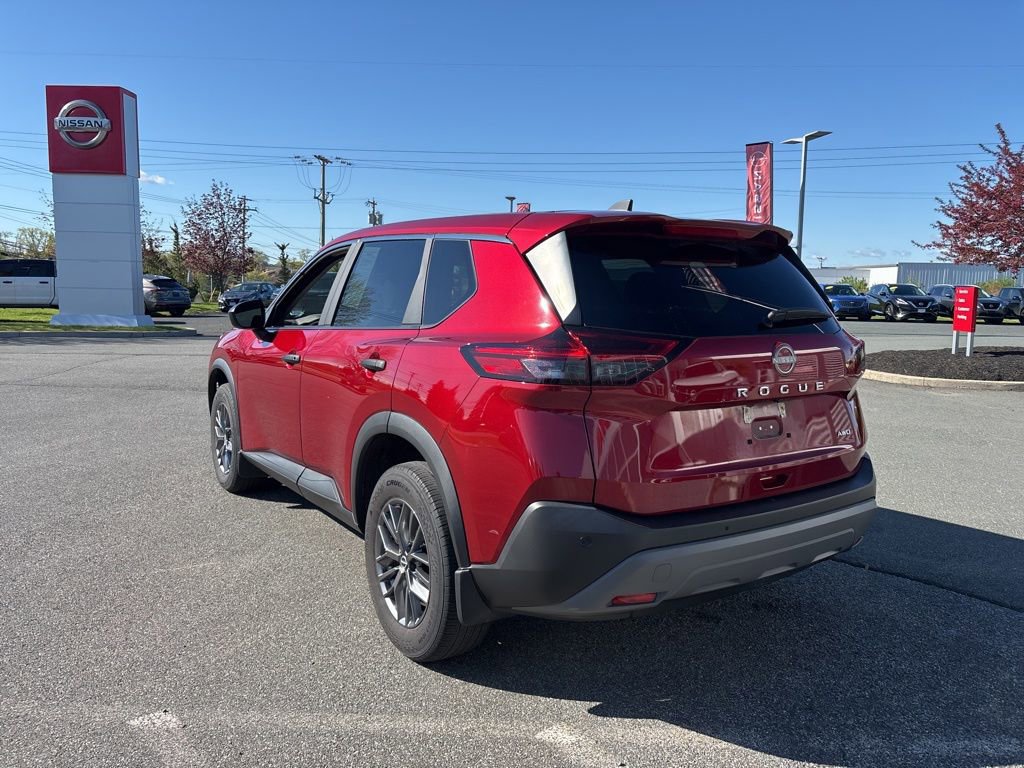 Used 2023 Nissan Rogue S AWD/4WD image 5