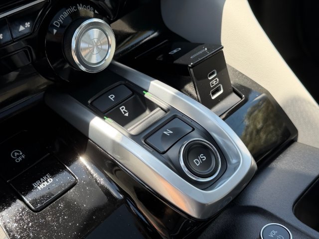 Certified 2024 Acura MDX w/ Technology Package FWD image 25