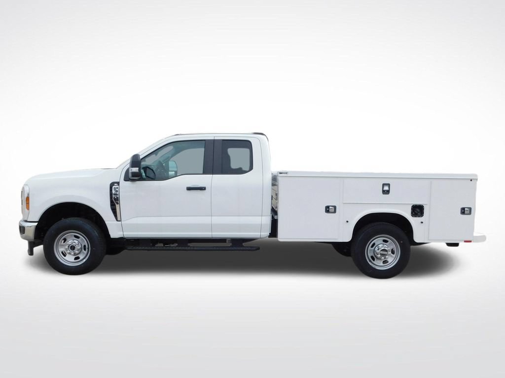 New 2025 Ford F350 XL w/ XL Chrome Package AWD/4WD image 7