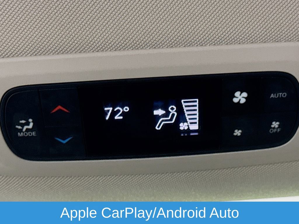 Used 2023 Chrysler Pacifica Touring-L image 30