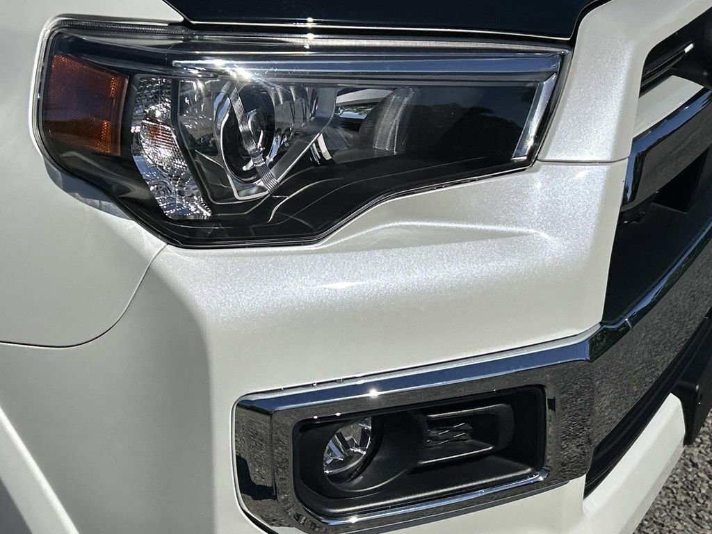 Used 2023 Toyota 4Runner Limited AWD/4WD image 10