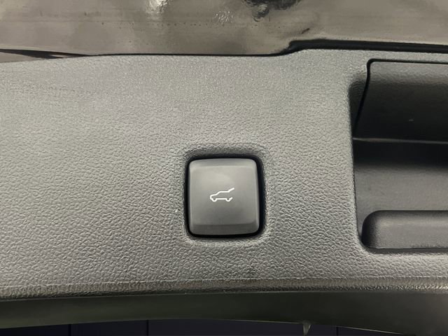 Used 2024 Ford Escape SE w/ PHEV Premium Package image 17