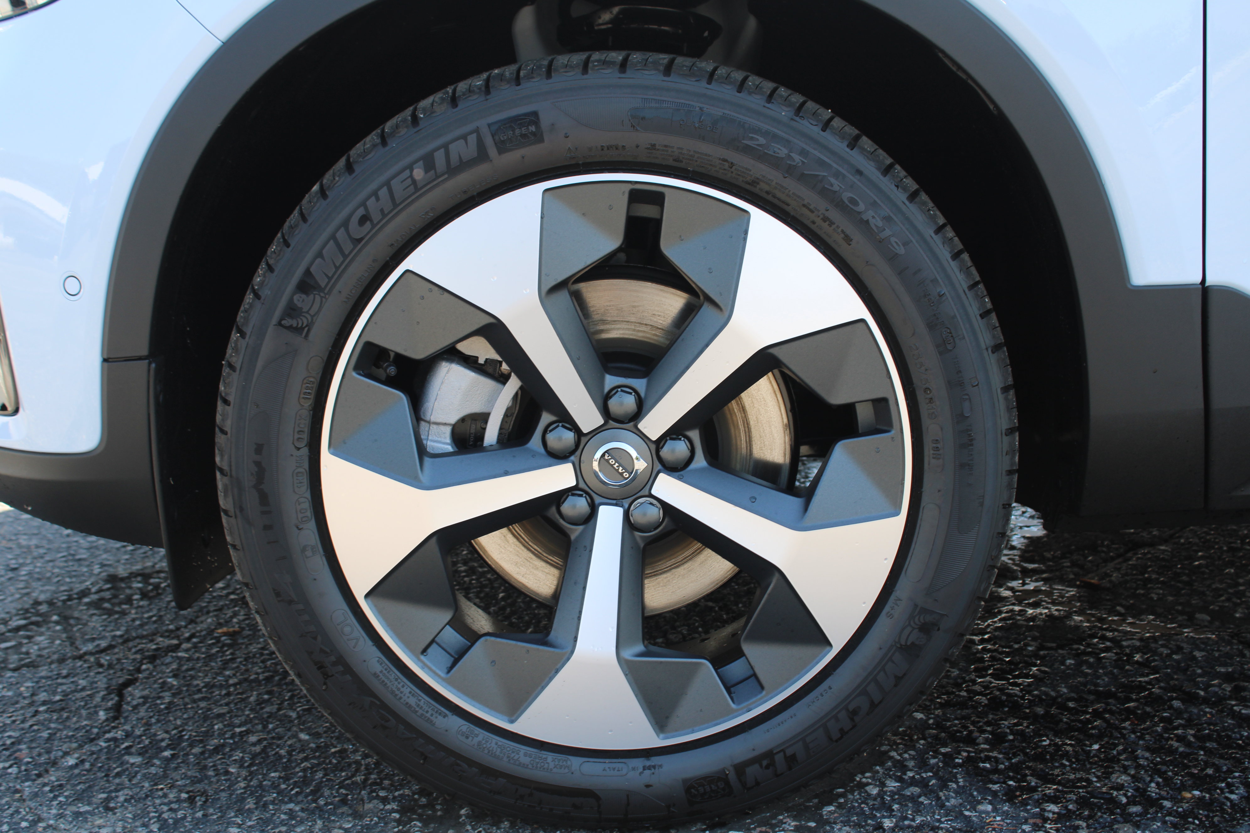 Used 2026 Volvo XC40 B5 Plus w/ Protection Package Premier AWD/4WD image 47