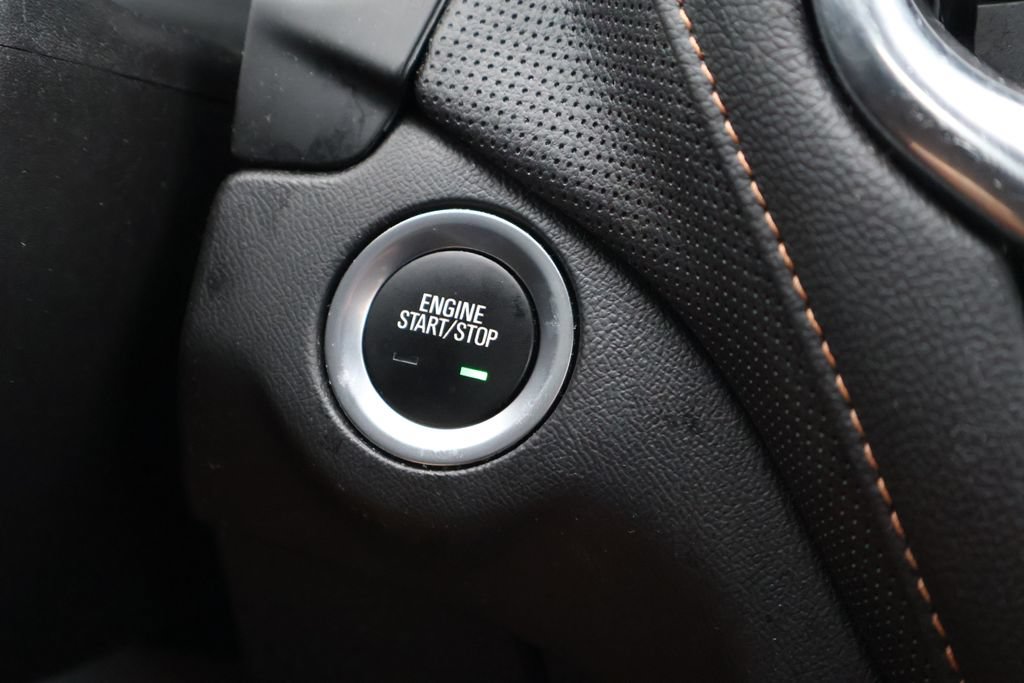 Used 2023 Chevrolet Equinox Premier AWD/4WD image 32