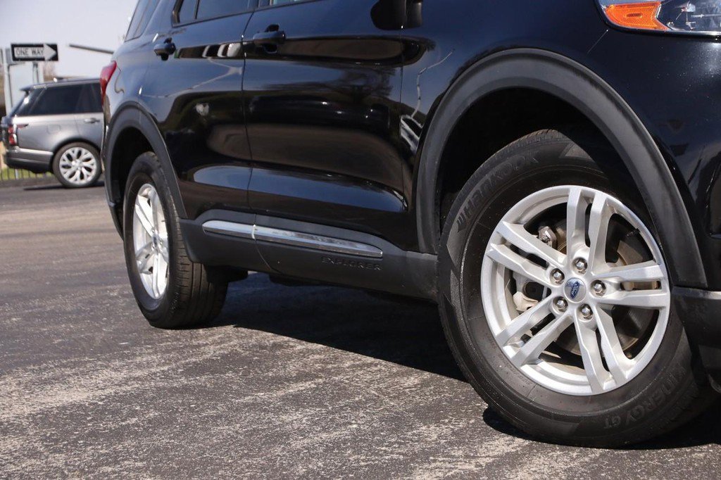 Used 2022 Ford Explorer XLT w/ Class IV Trailer Tow Package image 3