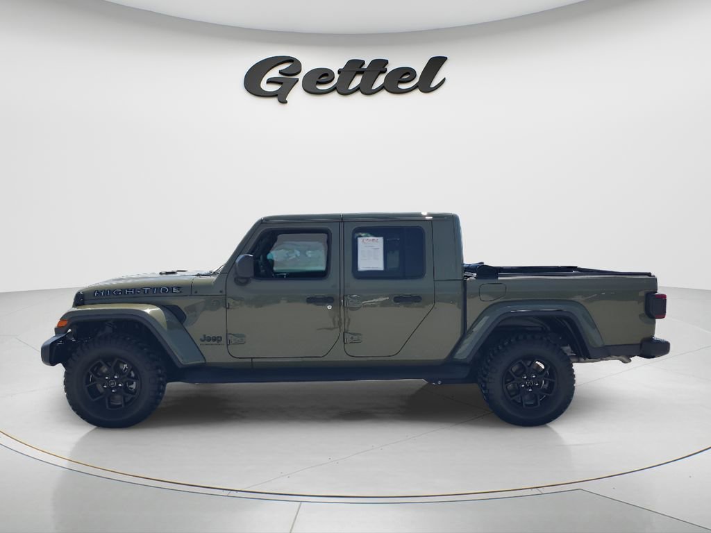 Used 2025 Jeep Gladiator Sport image 8