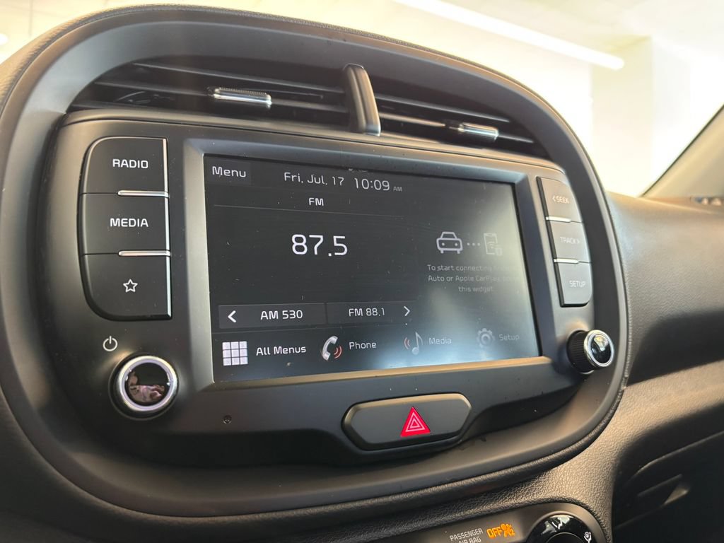 Used 2023 Kia Soul LX FWD image 19