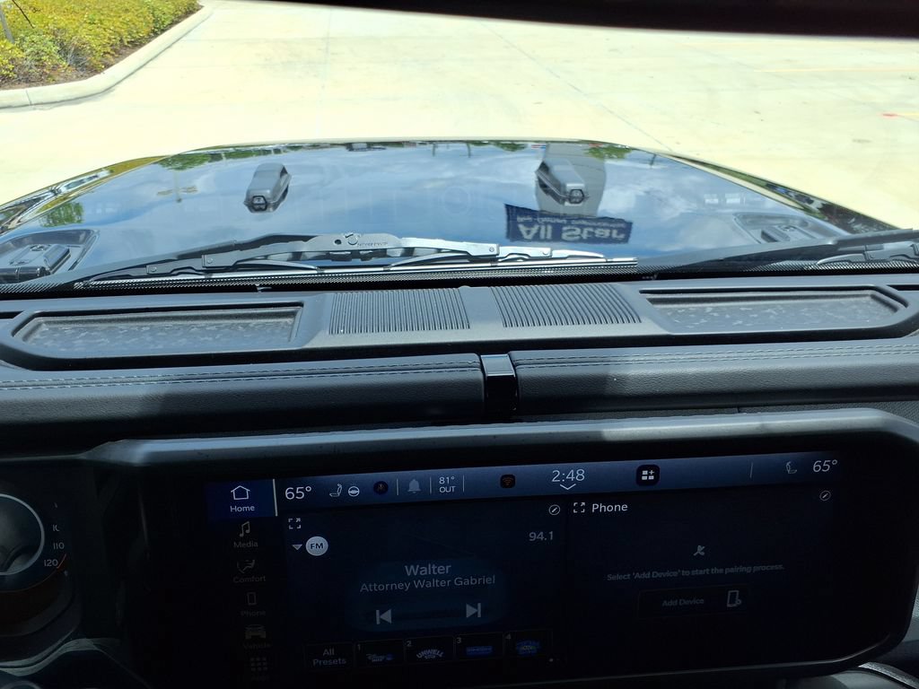 Used 2025 Jeep Wrangler Unlimited Sahara AWD/4WD image 29