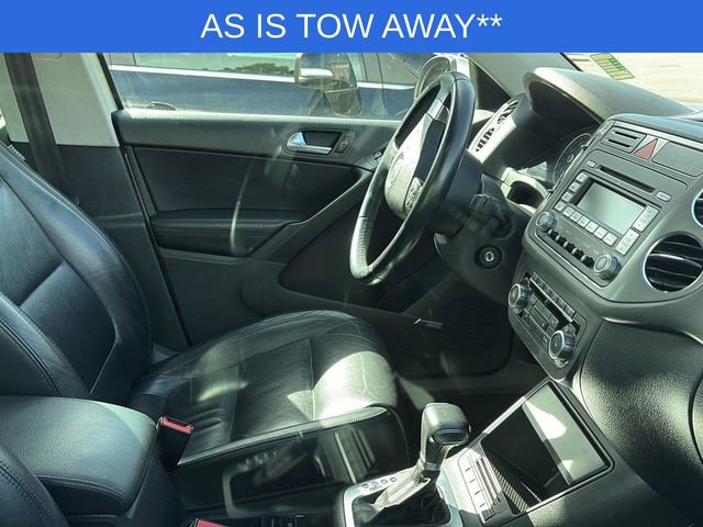 Used 2010 Volkswagen Tiguan SEL image 4
