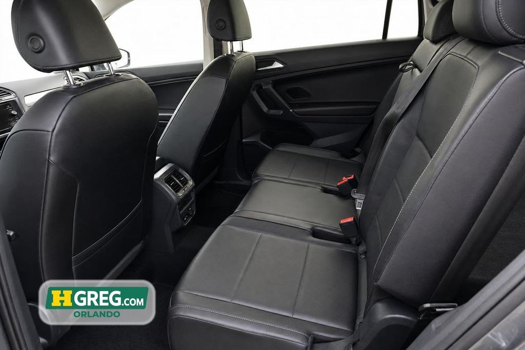 Used 2020 Volkswagen Tiguan SE FWD image 17