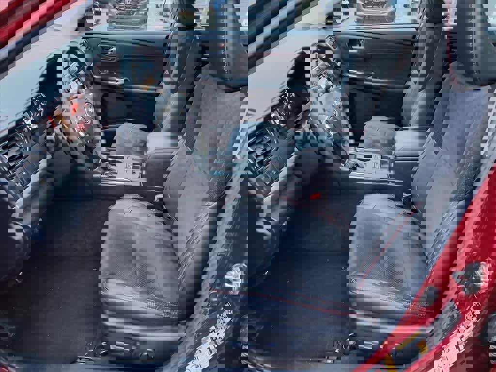 Used 2017 Toyota Camry LE image 14