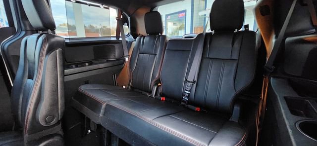Used 2016 Dodge Grand Caravan R/T w/ Driver Convenience Group image 7