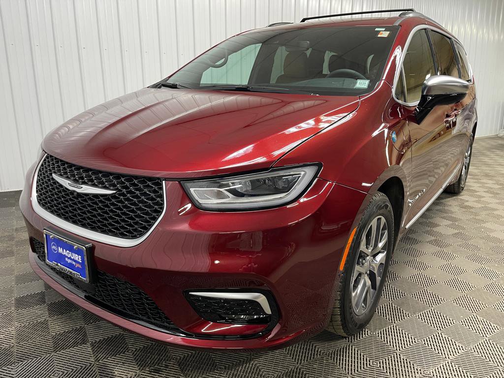 Used 2023 Chrysler Pacifica Pinnacle image 9