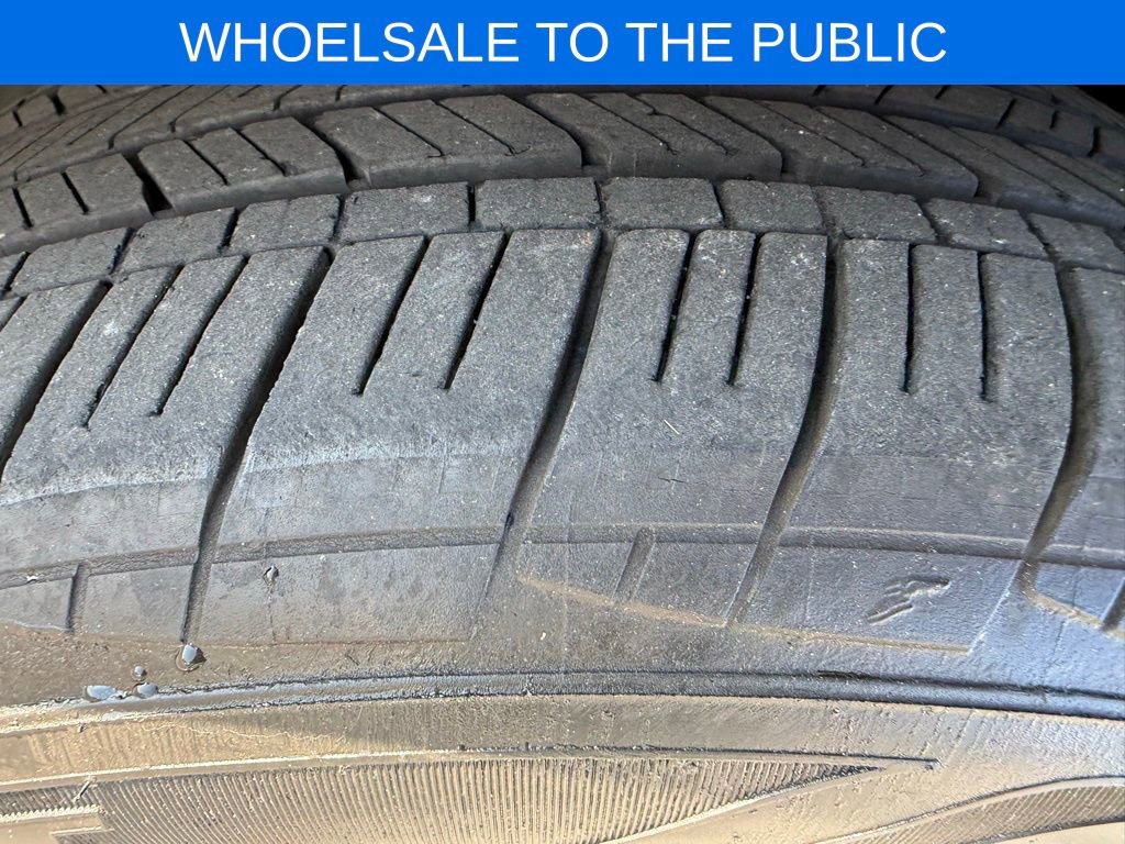 Used 2019 Ford Explorer Limited w/ Class III Trailer Tow Package FWD image 47