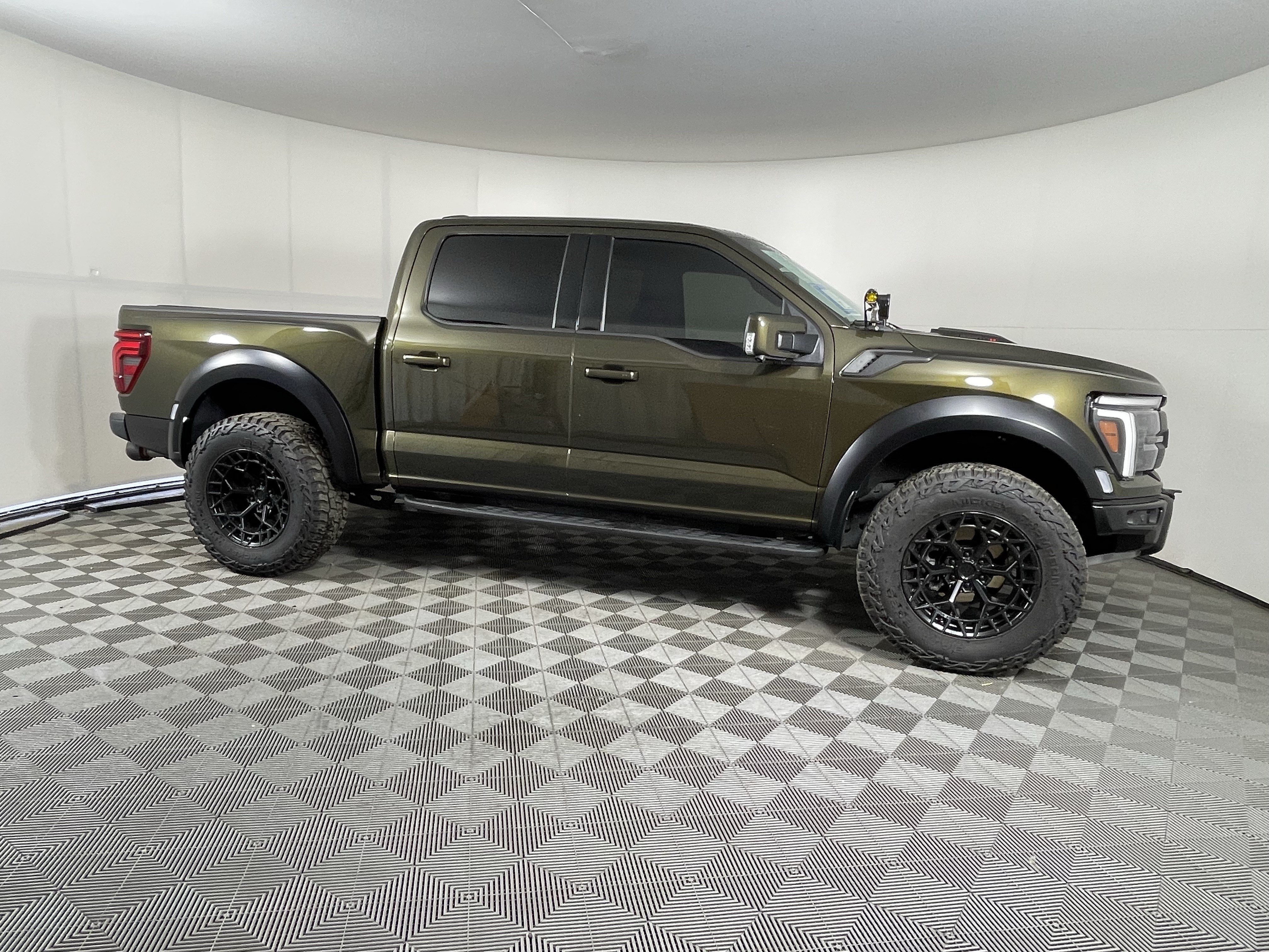 Certified 2024 Ford F150 Raptor w/ Equipment Group 803A Raptor R AWD/4WD image 6