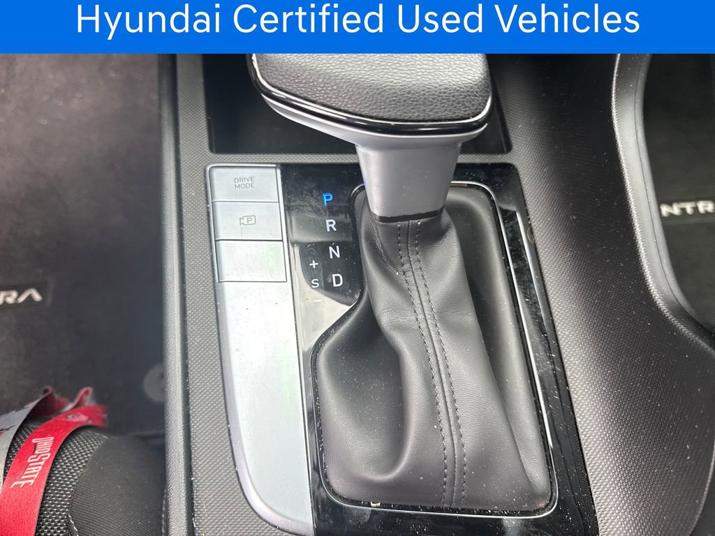 Used 2025 Hyundai Elantra SE image 26