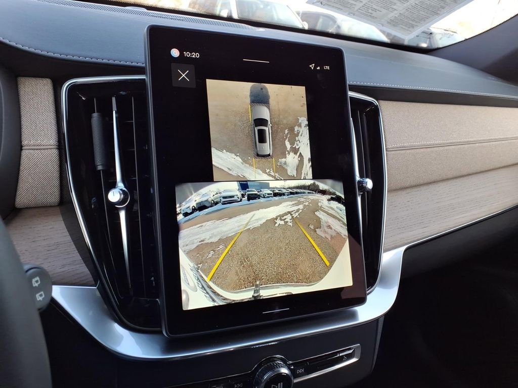 Certified 2026 Volvo XC90 B6 Ultra w/ Protection Package image 18