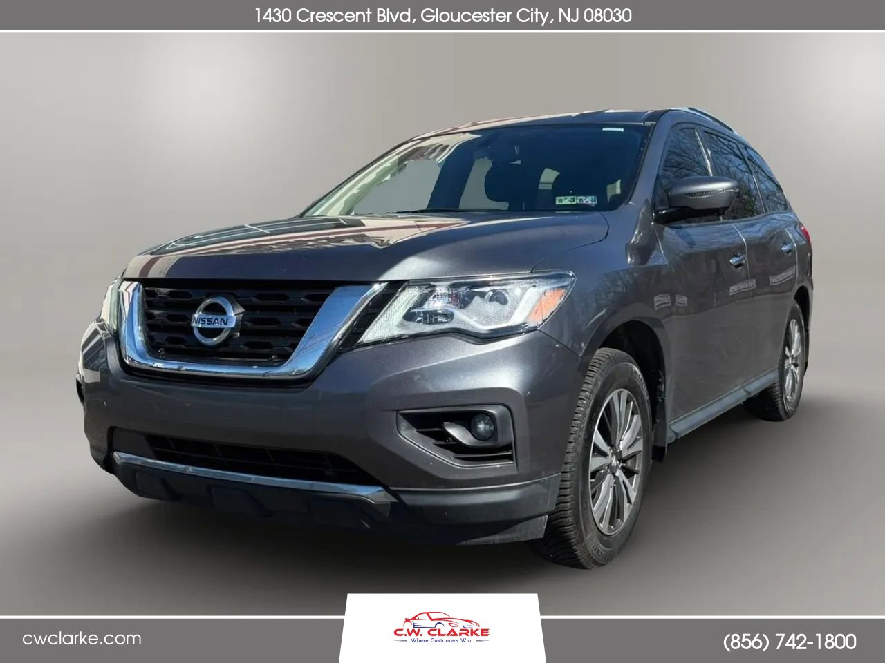 Used 2017 Nissan Pathfinder SL image 1