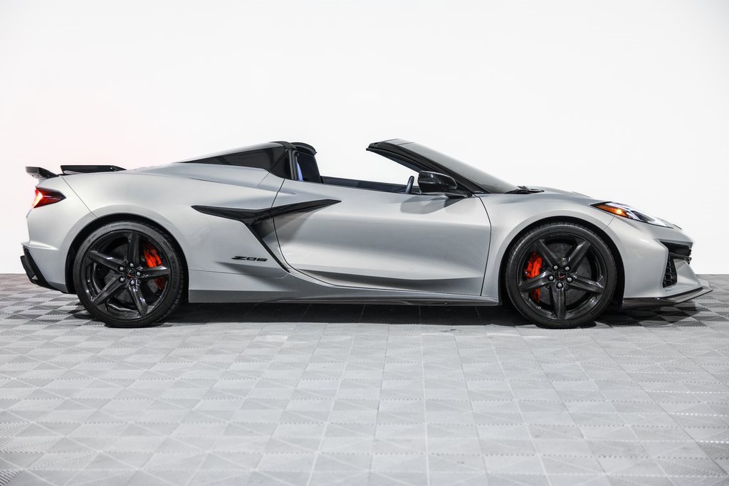 Used 2023 Chevrolet Corvette Z06 w/ Stealth Interior Trim Package image 9