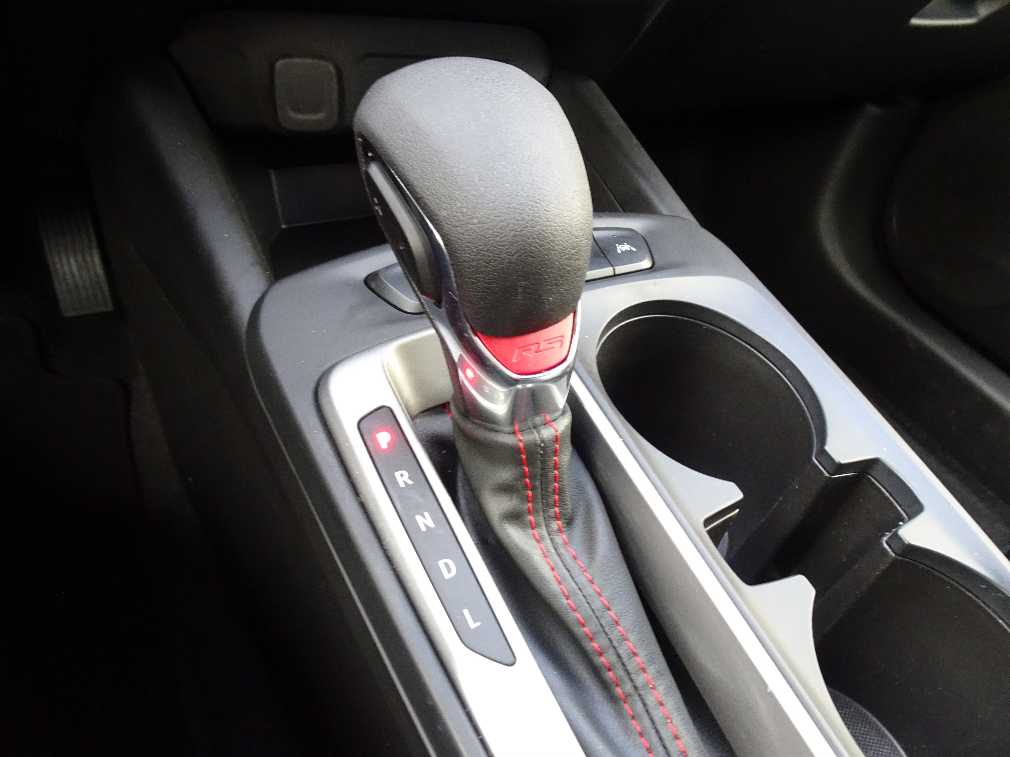 Used 2025 Chevrolet Trax RS image 16