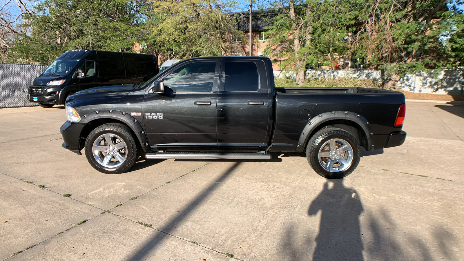 Used 2017 RAM 1500 Express AWD/4WD image 2
