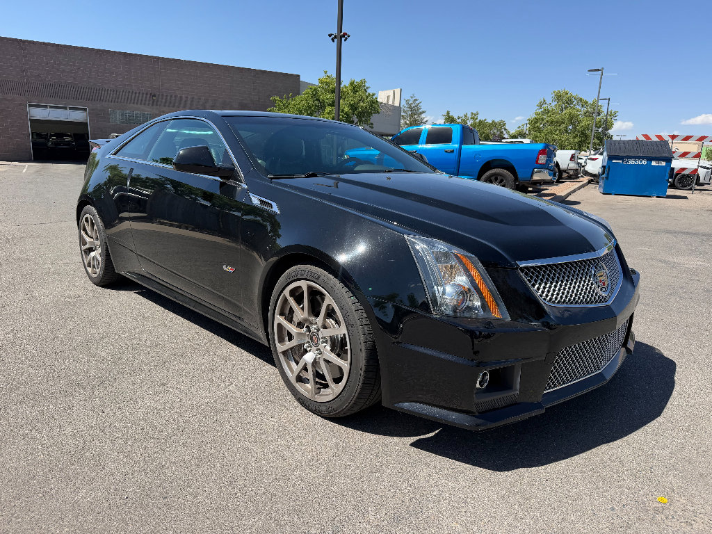 Used 2011 Cadillac CTS V RWD image 3