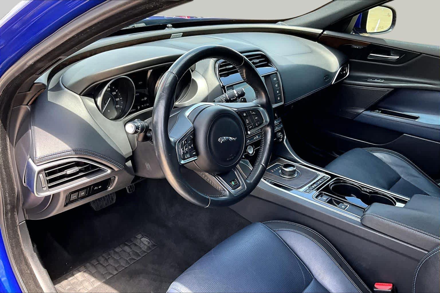Used 2017 Jaguar XE R-Sport RWD image 18