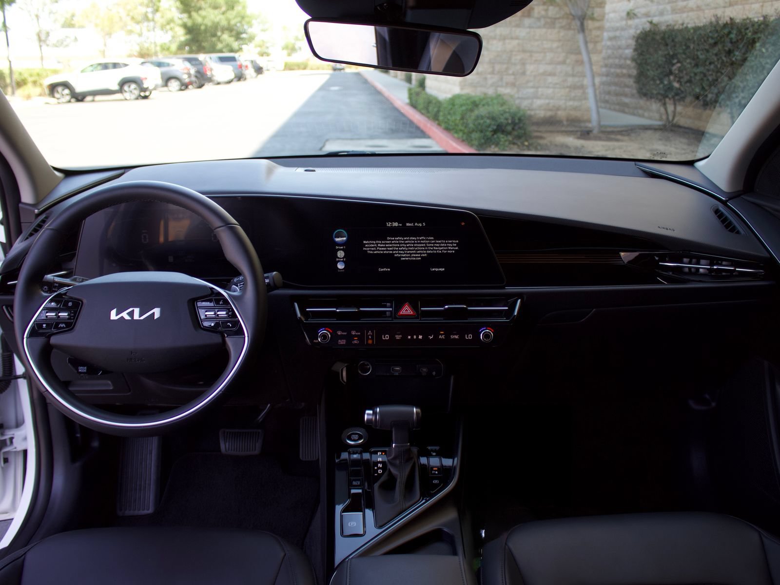Used 2025 Kia Niro EX FWD image 14