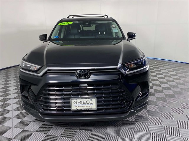 Used 2024 Toyota Grand Highlander XLE image 3