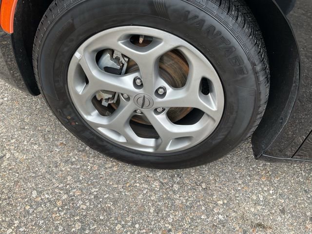 Used 2024 Chrysler Pacifica Limited image 10