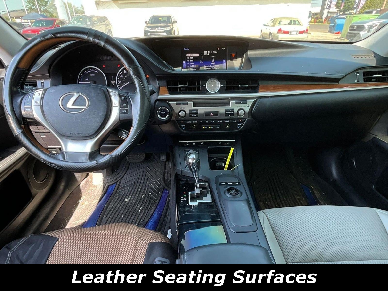 Used 2015 Lexus ES 300h w/ Premium Package w/Bamboo Trim FWD image 7