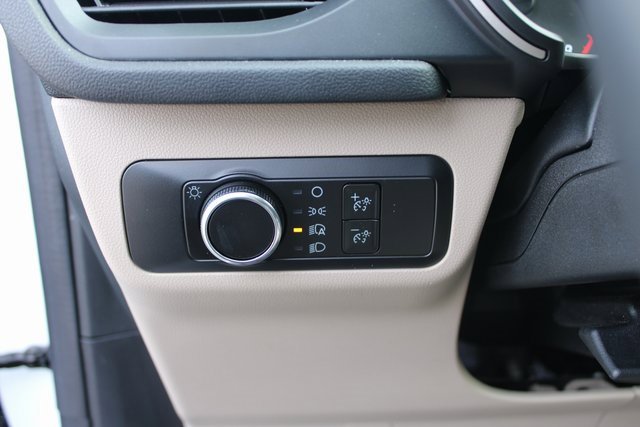 Used 2022 Ford Escape SE w/ Cold Weather Package image 15