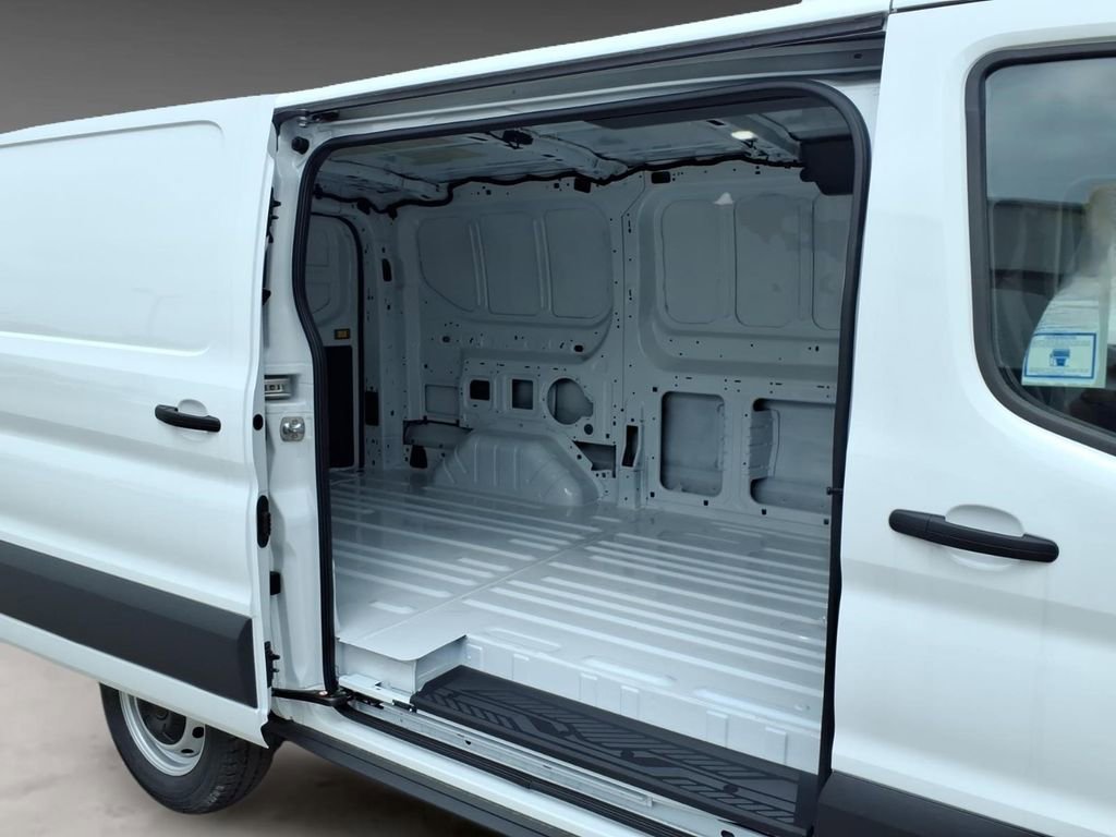 New 2026 Ford Transit 150 Low Roof RWD image 23