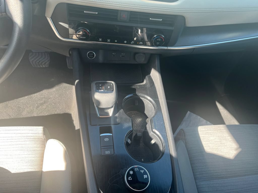 Used 2023 Nissan Rogue SV AWD/4WD image 11