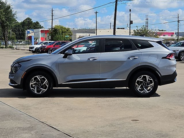 Used 2024 Kia Sportage LX FWD image 9