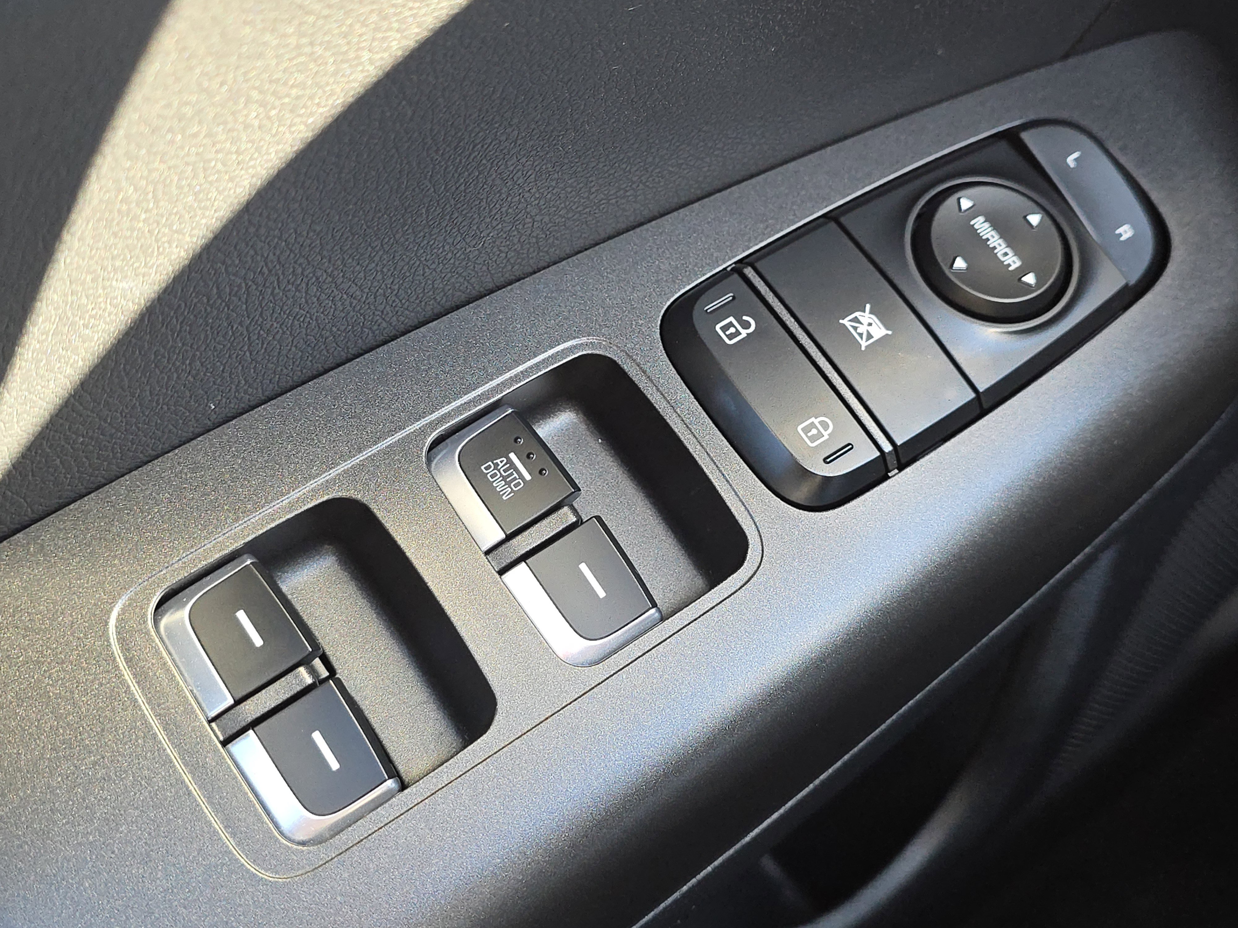 Used 2020 Kia Sportage LX image 27